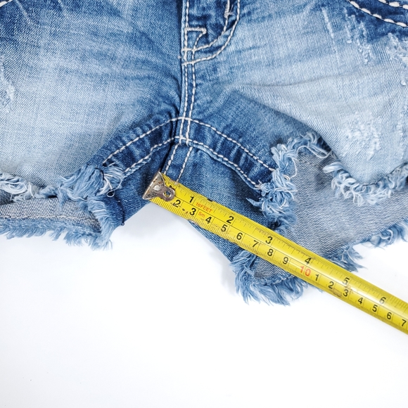 Women's Miss Me Mid Rise Shorts Distressed Size 25 Rhinestone - Picture 6 of 6